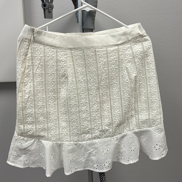 Mini Skirt - Picture 4 of 6